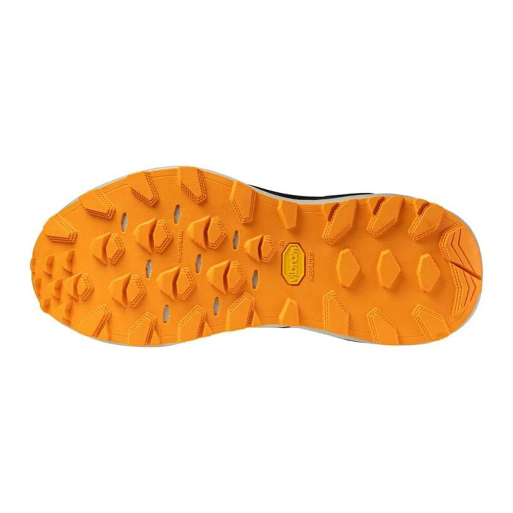 Men's trail running shoes (mountain running) Mizuno Wave Mujin 11 Beige