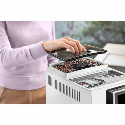 Superautomatic Coffee Maker DeLonghi Magnifica S 1450 W White