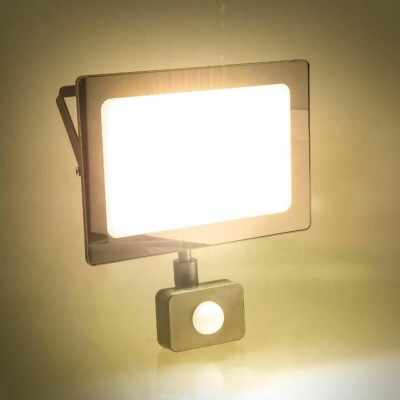 LED spotlight RETLUX RSL 247