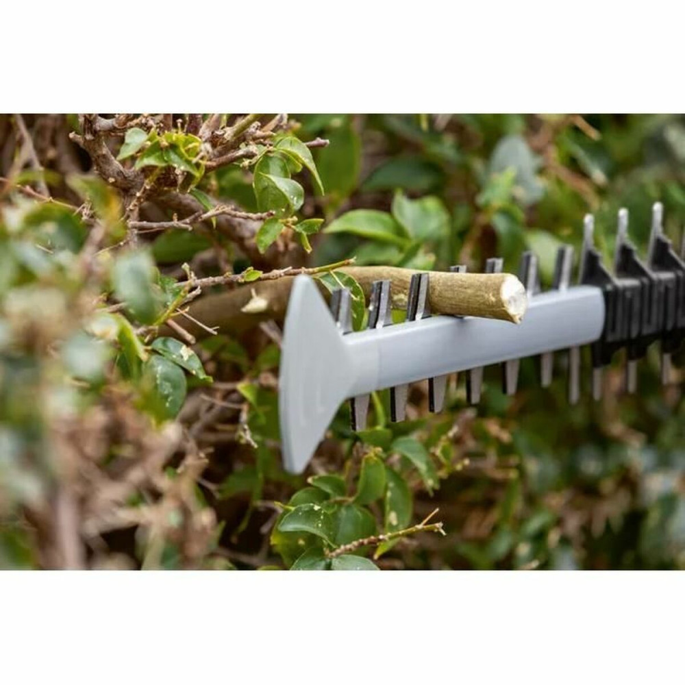 Hedge trimmer BOSCH 06008C9500 18 V