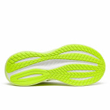 Running Shoes for Adults Saucony Triumph 22 Green