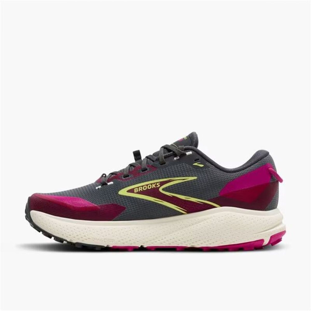 Trail running shoes for women Brooks Divide 6 Fuchsia