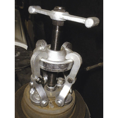 Universal Wheel Hub Puller KUKKO